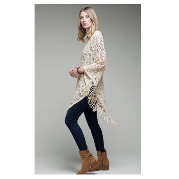 Ruggine Fringe Poncho - Picture 3 of 5